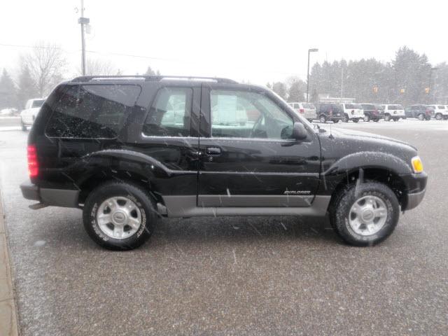 Ford Explorer Sport 2002 photo 2