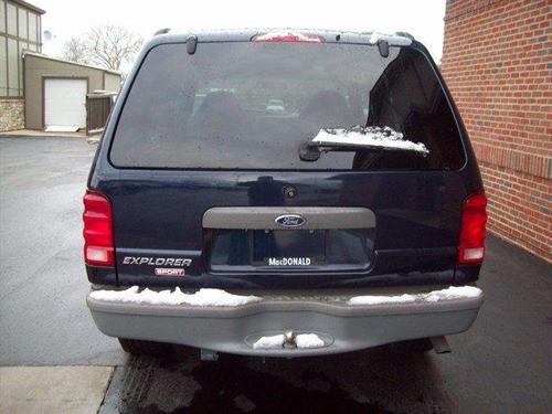 Ford Explorer Sport 2002 photo 2