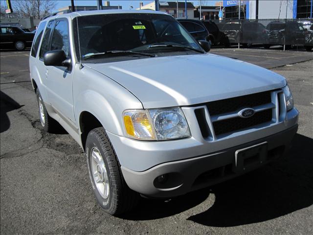 Ford Explorer Sport 2002 photo 2