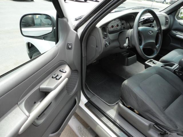 Ford Explorer Sport Unknown SUV