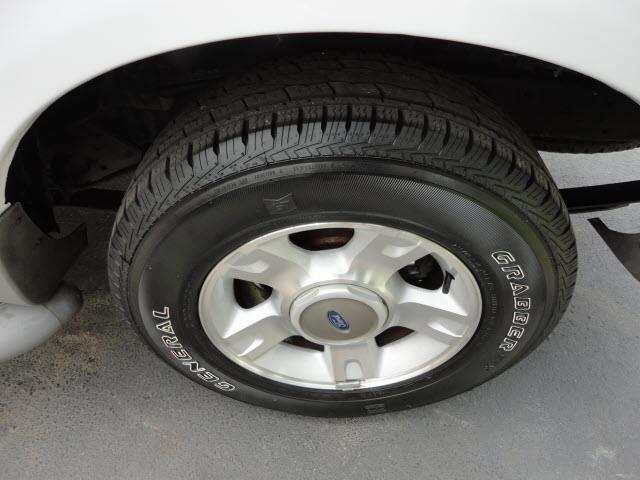 Ford Explorer Sport 2002 photo 7