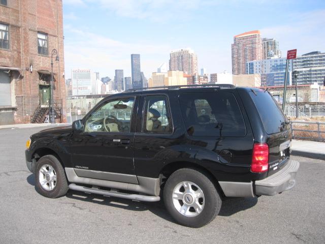 Ford Explorer Sport 2002 photo 2