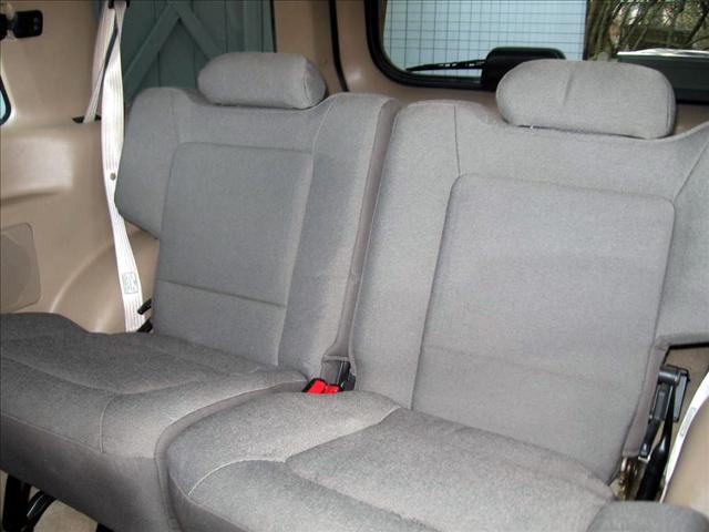 Ford Explorer Sport 2002 photo 4