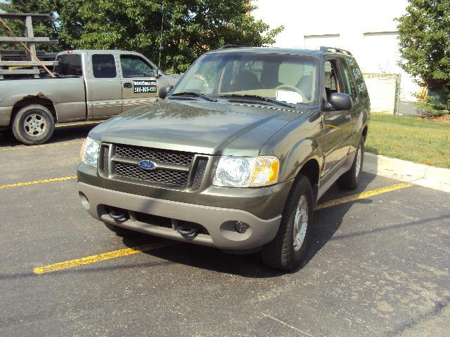 Ford Explorer Sport 2002 photo 1