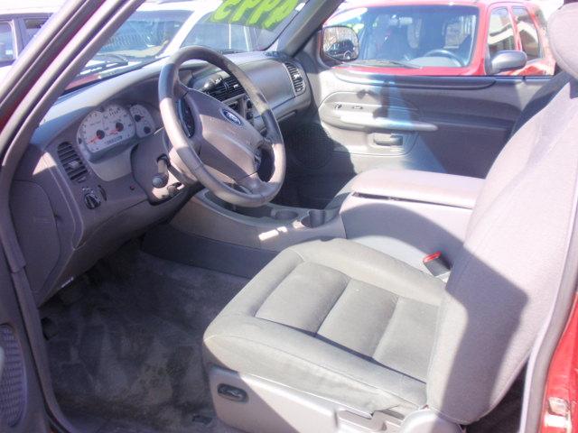 Ford Explorer Sport 2002 photo 4