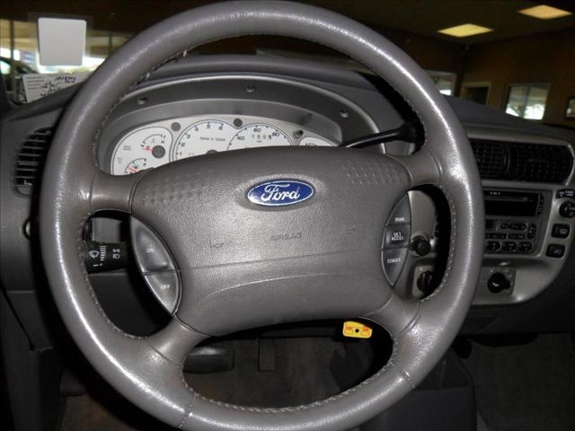 Ford Explorer Sport 2002 photo 2