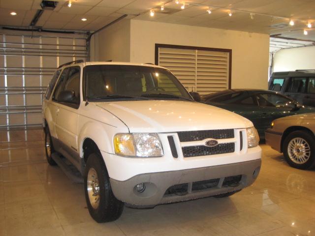 Ford Explorer Sport 2002 photo 2