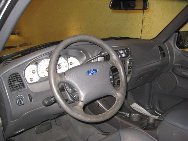 Ford Explorer Sport 2002 photo 4