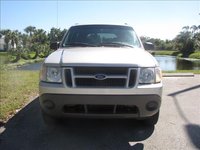 Ford Explorer Sport 2002 photo 1