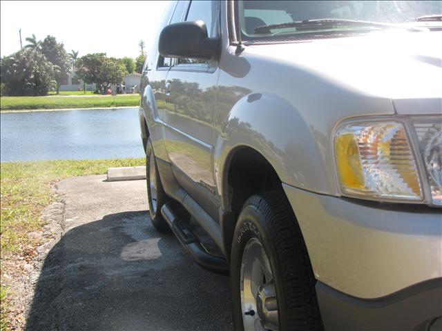 Ford Explorer Sport 2002 photo 3