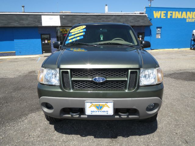 Ford Explorer Sport 2002 photo 2