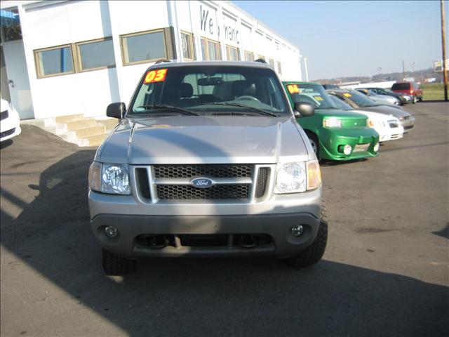 Ford Explorer Sport 2003 photo 4