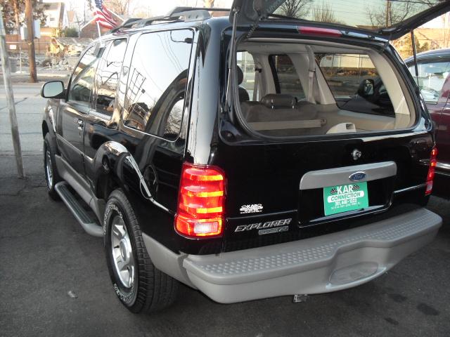Ford Explorer Sport 2003 photo 2