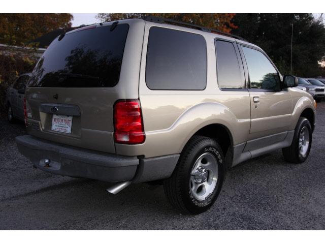 Ford Explorer Sport 2003 photo 1