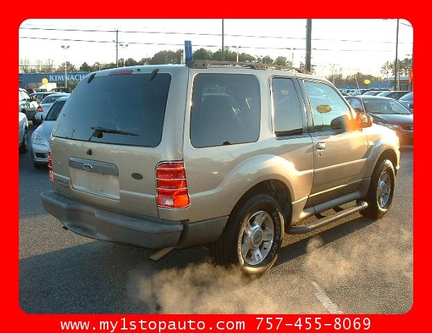 Ford Explorer Sport 2003 photo 2