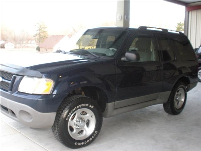 Ford Explorer Sport 2003 photo 2