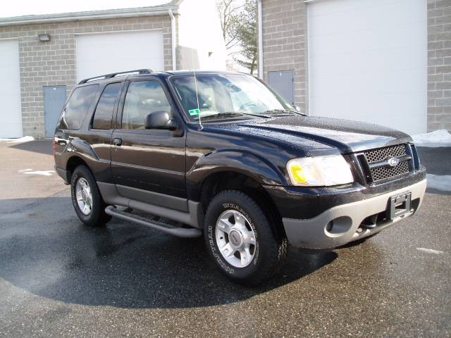 Ford Explorer Sport 2003 photo 1