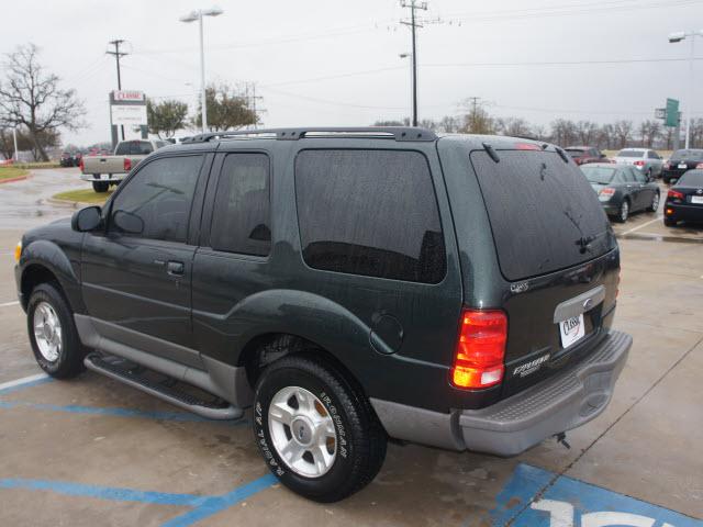 Ford Explorer Sport 2003 photo 2