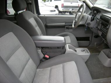 Ford Explorer Sport 2003 photo 4