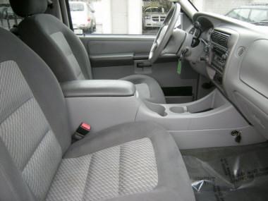 Ford Explorer Sport 2003 photo 4