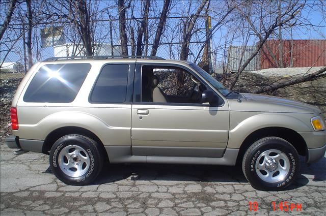 Ford Explorer Sport 2003 photo 2