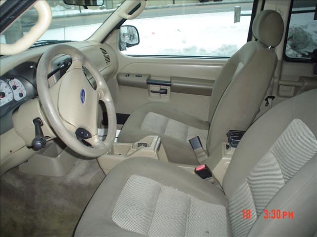 Ford Explorer Sport 2003 photo 4