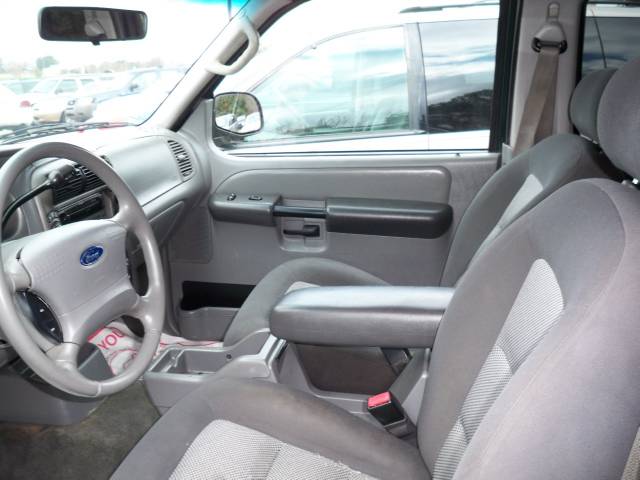 Ford Explorer Sport 2003 photo 3