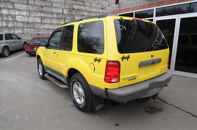 Ford Explorer Sport 2003 photo 2