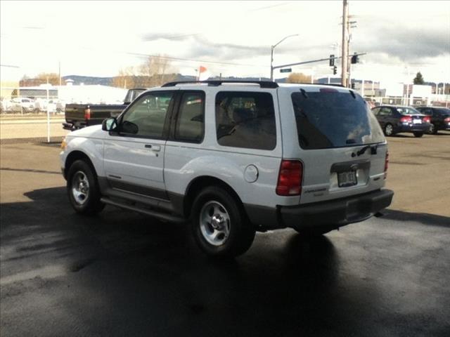 Ford Explorer Sport 4WD 2001 photo 3