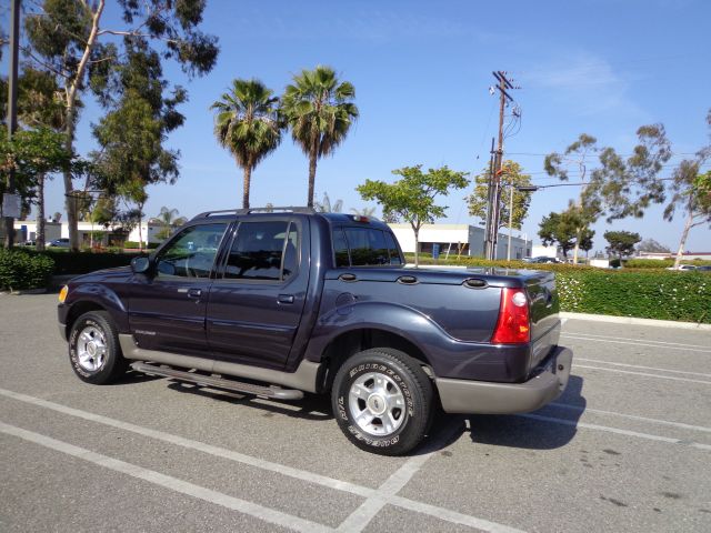 Ford Explorer Sport Trac 2001 photo 1
