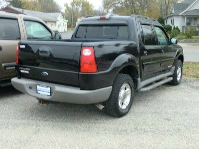 Ford Explorer Sport Trac 2001 photo 2