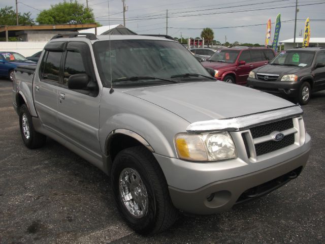 Ford Explorer Sport Trac 2001 photo 2