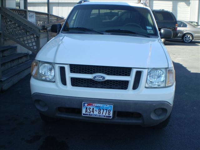 Ford Explorer Sport Trac 2001 photo 1