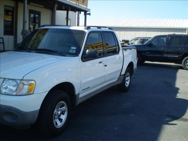 Ford Explorer Sport Trac 2001 photo 2