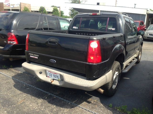 Ford Explorer Sport Trac 2001 photo 1