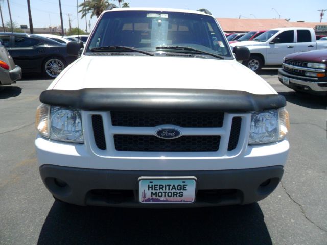 Ford Explorer Sport Trac 2001 photo 1