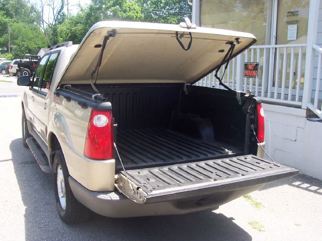 Ford Explorer Sport Trac 2001 photo 16