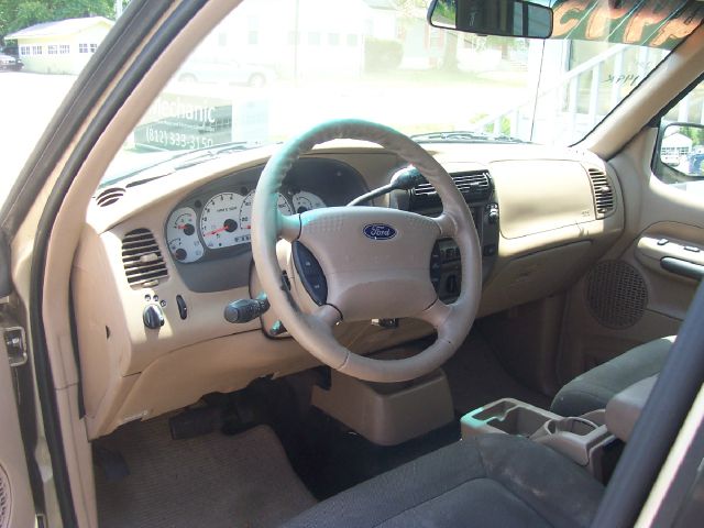 Ford Explorer Sport Trac 2001 photo 3