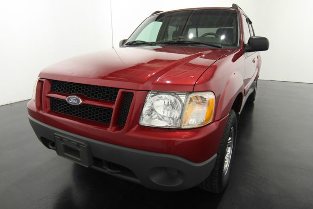 Ford Explorer Sport Trac 2001 photo 2