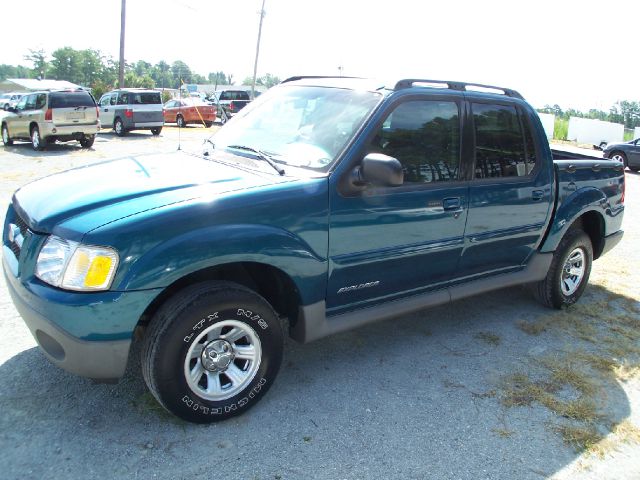 Ford Explorer Sport Trac 2001 photo 2