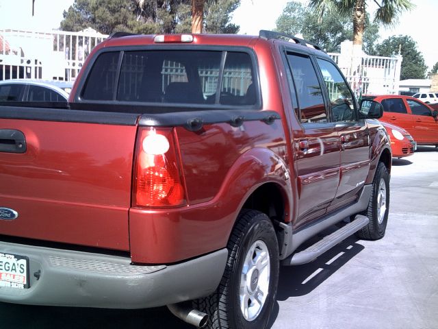 Ford Explorer Sport Trac 2001 photo 2