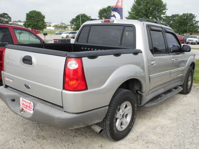 Ford Explorer Sport Trac 2002 photo 1