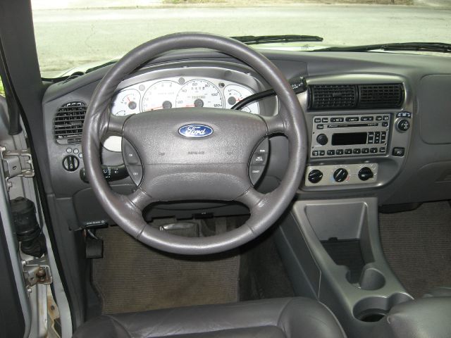 Ford Explorer Sport Trac SE W/rse SUV