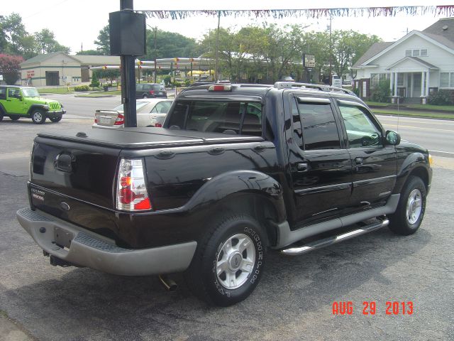 Ford Explorer Sport Trac 2002 photo 1