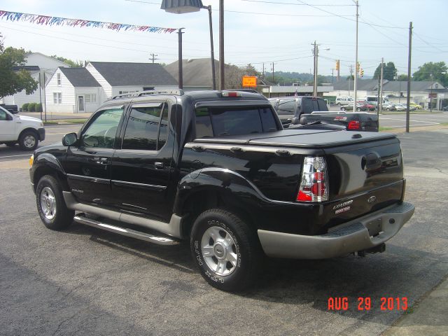 Ford Explorer Sport Trac 2002 photo 2