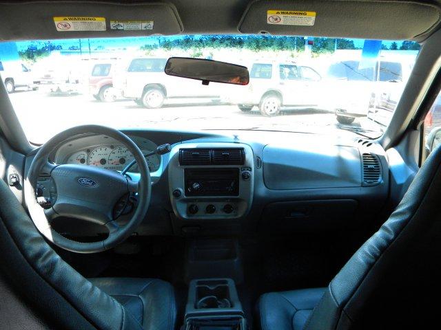 Ford Explorer Sport Trac 2002 photo 2