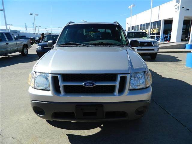 Ford Explorer Sport Trac 2002 photo 1