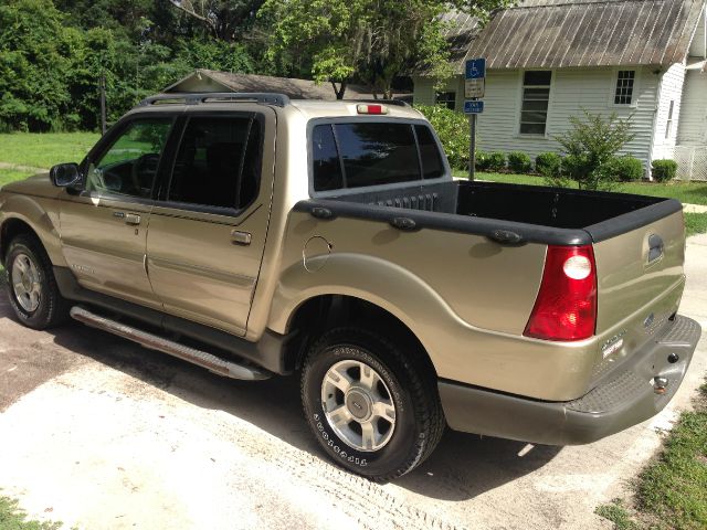 Ford Explorer Sport Trac 2002 photo 1