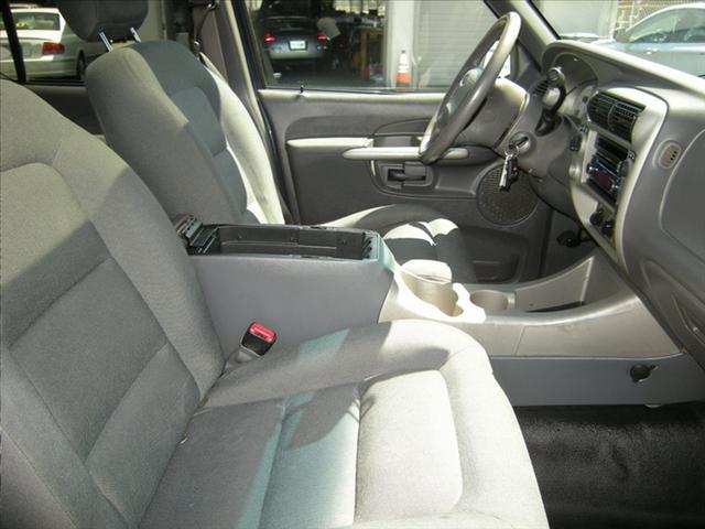 Ford Explorer Sport Trac 2002 photo 4