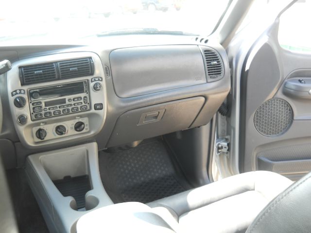 Ford Explorer Sport Trac 2002 photo 7